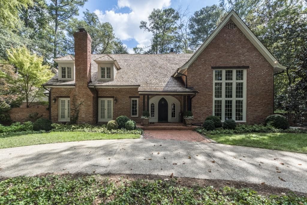 4 bedroom, 4,465 sq ft single family residence sold at 4035 Tuxedo Road, Atlanta, GA 30342