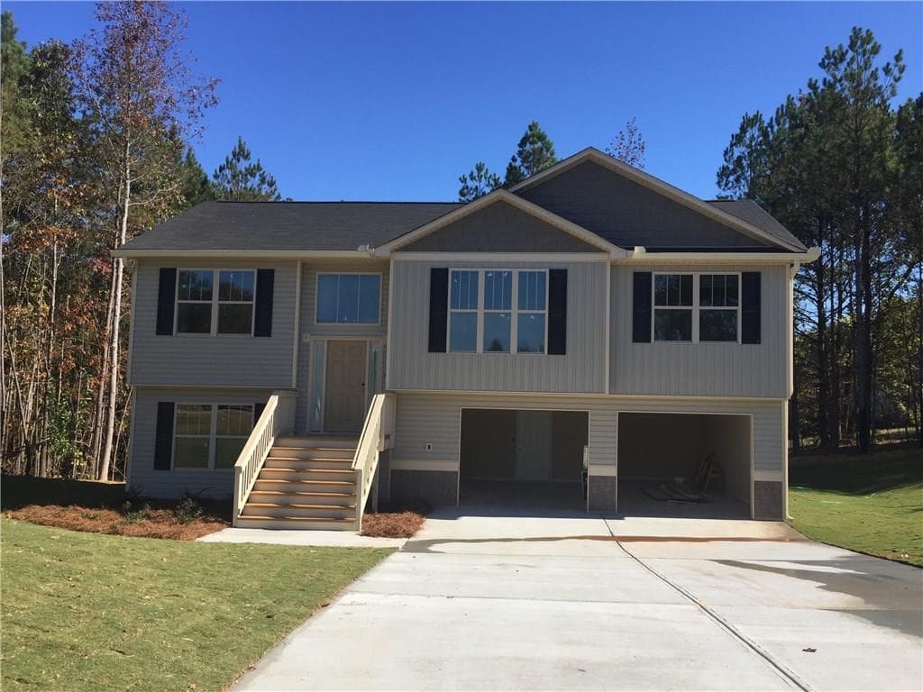 3 bedroom, 1,850 sq ft single family residence sold at 77 Walnut Creek Court, Dallas, GA 30157