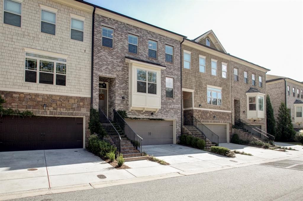 4 bedroom townhouse sold at 2135 W Village Lane, Smyrna, GA 30080