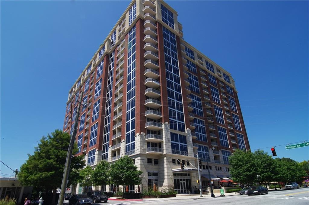 2 bedroom, 1,189 sq ft condominium sold at 1820 Peachtree Street 611, Atlanta, GA 30309