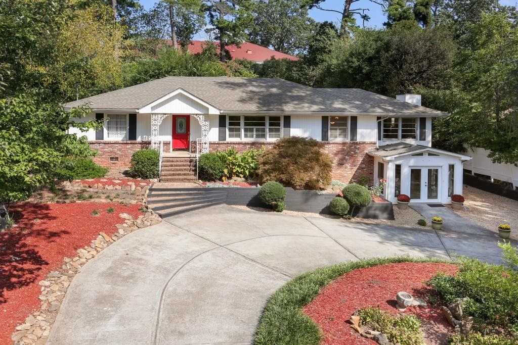 164 Osner Drive, Sandy Springs, GA 30342 — most recent listing photo