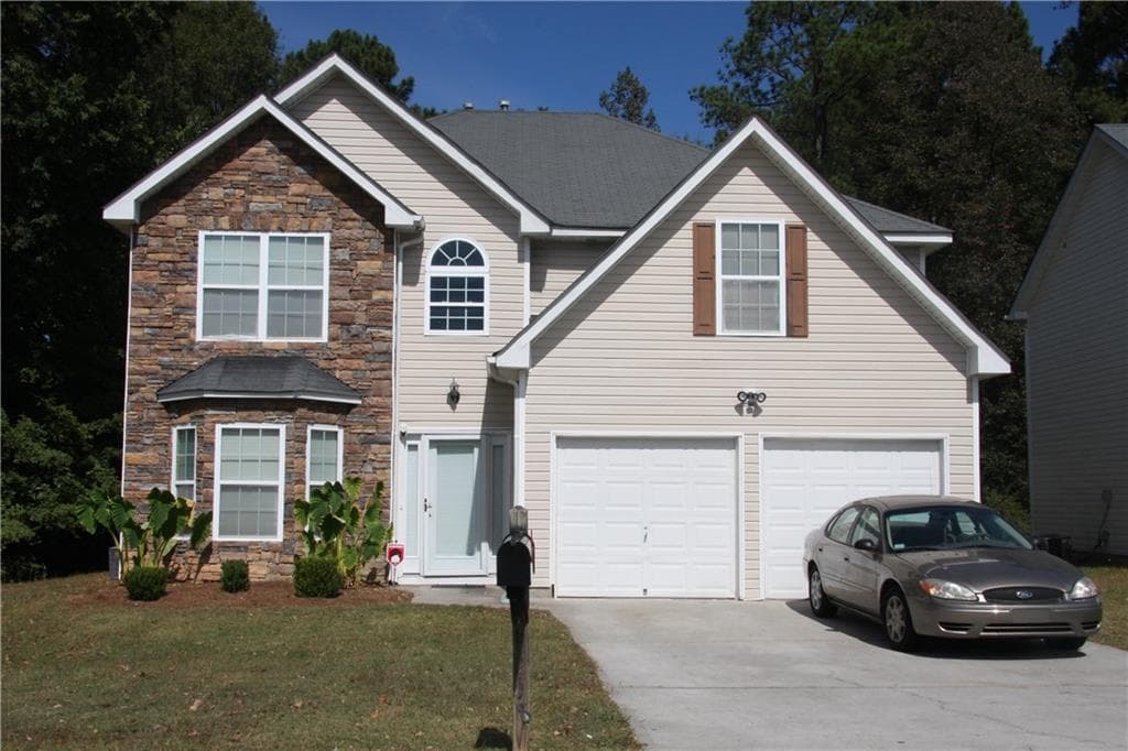 8218 Champion Trail, Fairburn, GA 30213 — most recent listing photo