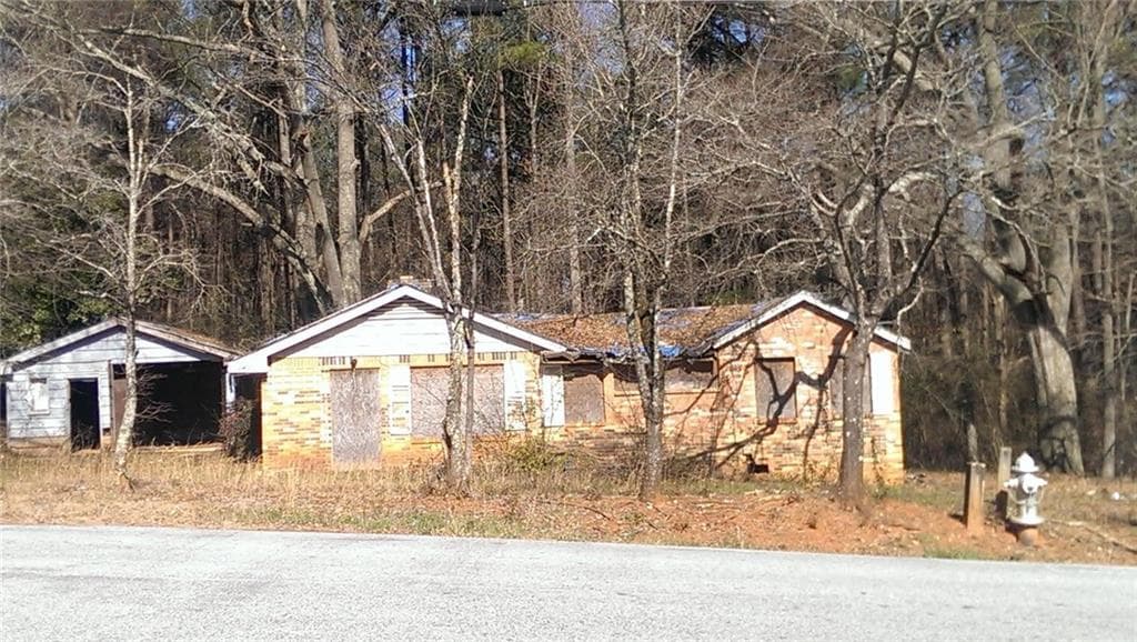3 bedroom, 1,320 sq ft single family residence sold at 4862 Wilkins Road, Decatur, GA 30035