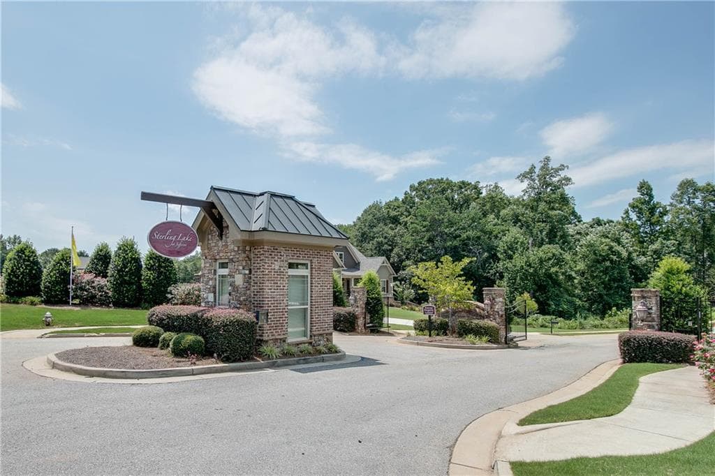 88 STERLING LAKE Way, Jefferson, GA 30549 — most recent listing photo