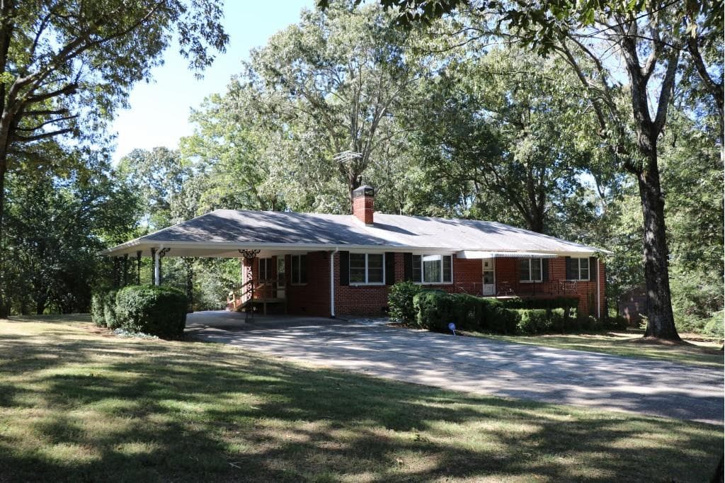 689 SUNSET Boulevard, Gainesville, GA 30501 — most recent listing photo