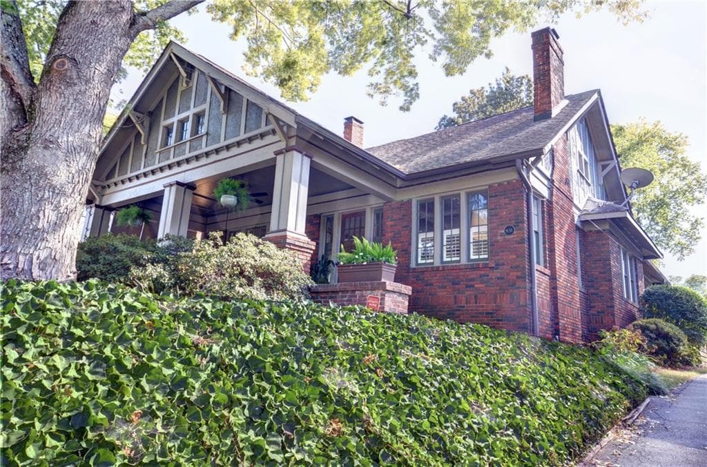 2 bedroom, 2,400 sq ft single family residence sold at 631 Park Drive, Atlanta, GA 30306
