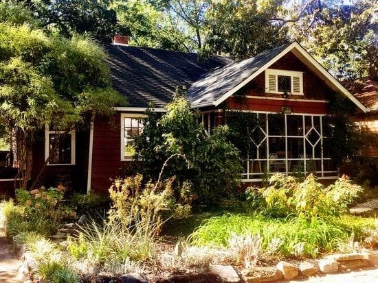 2 bedroom, 1,129 sq ft single family residence sold at 676 Catherine Street, Atlanta, GA 30310