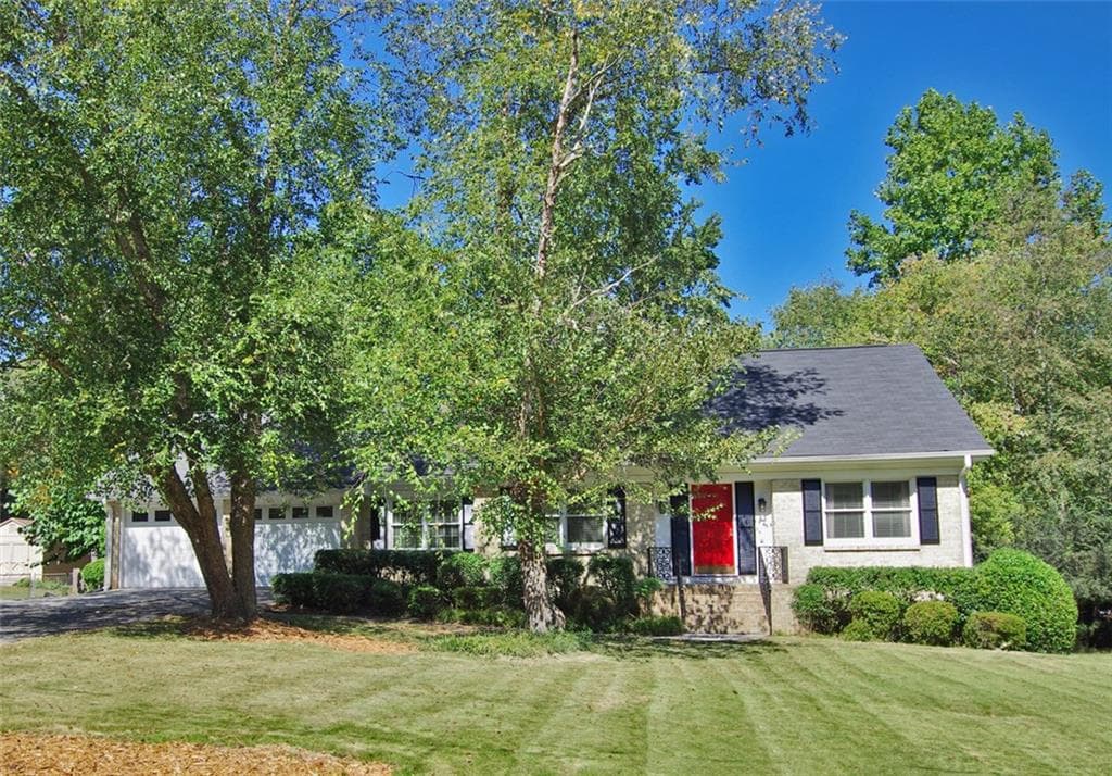 3 bedroom, 2,099 sq ft single family residence sold at 6807 Ramundo Drive, Atlanta, GA 30360