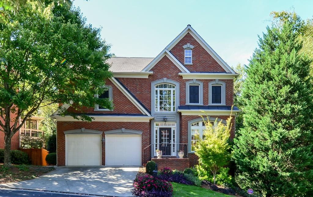 4 bedroom, 2,904 sq ft single family residence sold at 2083 Wrights Mill Circle, Atlanta, GA 30324