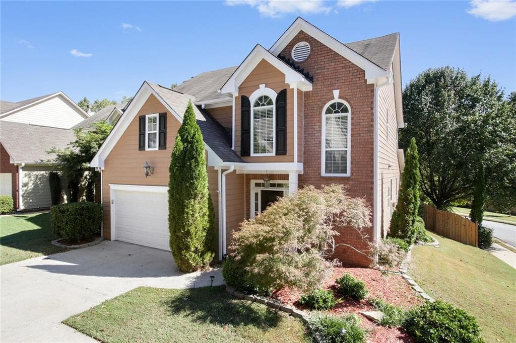 3 bedroom, 2,320 sq ft single family residence sold at 468 Kensington Parc Drive, Avondale Estates, GA 30002