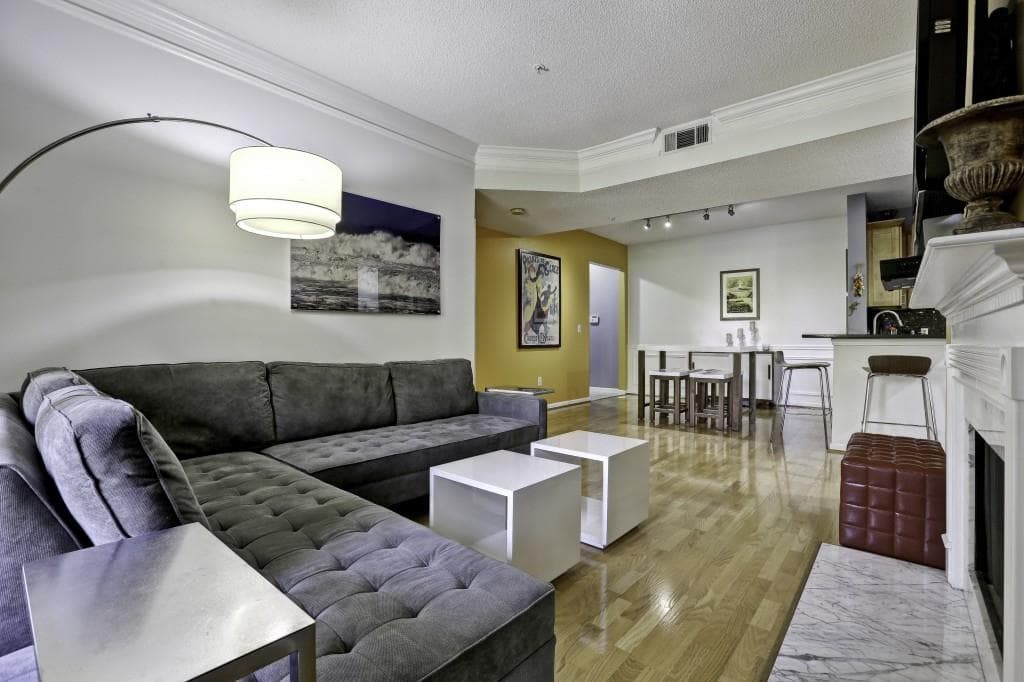 2 bedroom, 1,134 sq ft condominium sold at 955 Juniper Street 4229, Atlanta, GA 30309