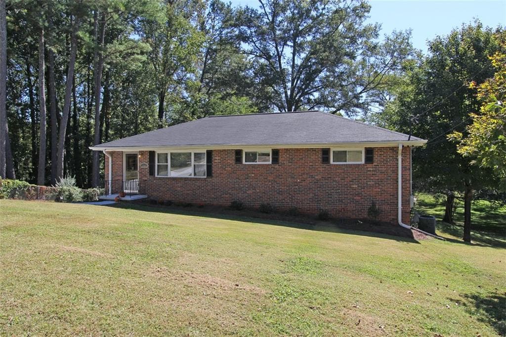 3336 Woodview Drive, Smyrna, GA 30082 — most recent listing photo