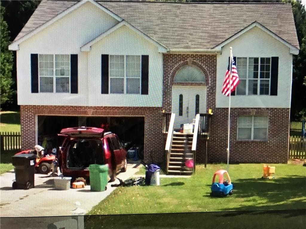 3 bedroom, 2,928 sq ft single family residence sold at 3242 Ivy Lake Court, Buford, GA 30519