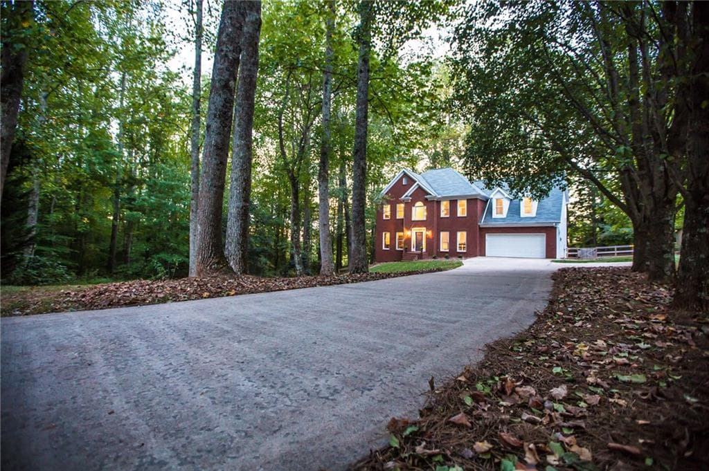 4 bedroom, 2,976 sq ft single family residence sold at 400 E Point Drive, Canton, GA 30115