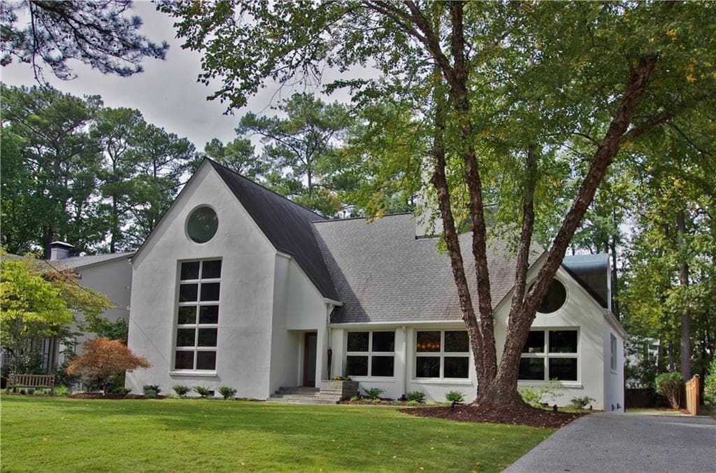 5 bedroom, 4,554 sq ft single family residence sold at 1672 Merton Road, Atlanta, GA 30306