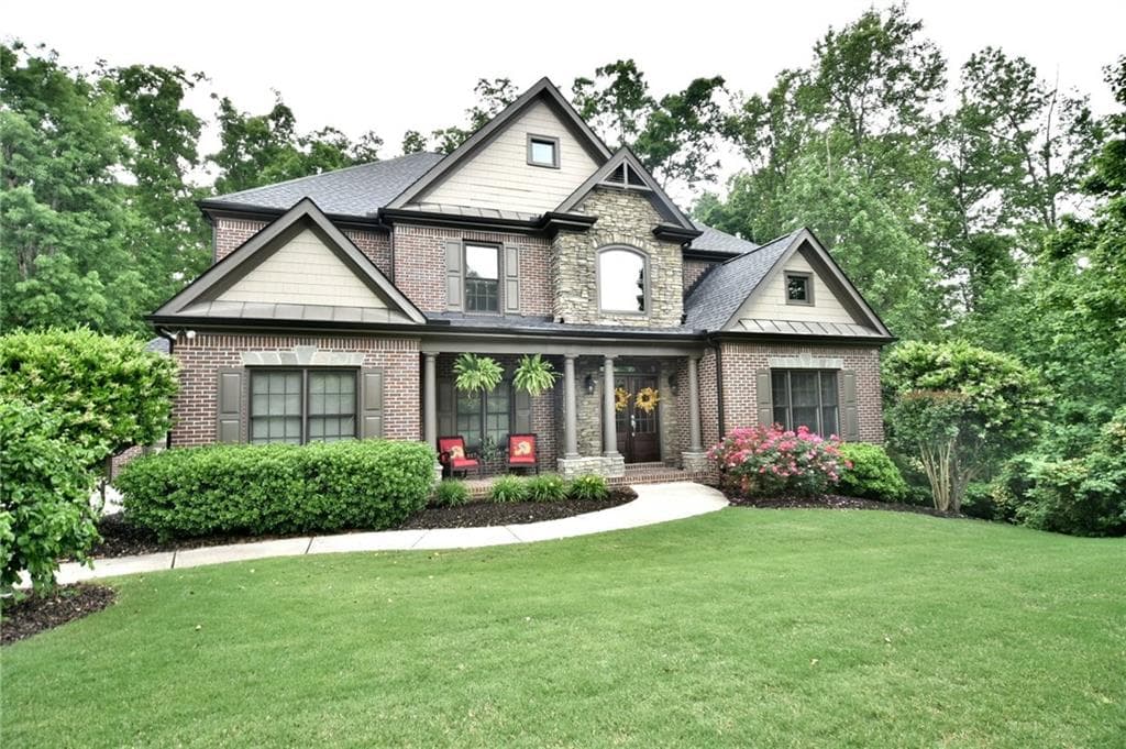 5 bedroom single family residence sold at 2728 Bridle Ridge Way, Buford, GA 30519