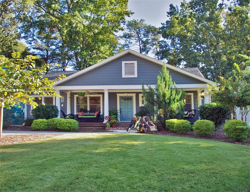 3 bedroom, 1,374 sq ft single family residence sold at 2727 Hosea L Williams Drive, Atlanta, GA 30317