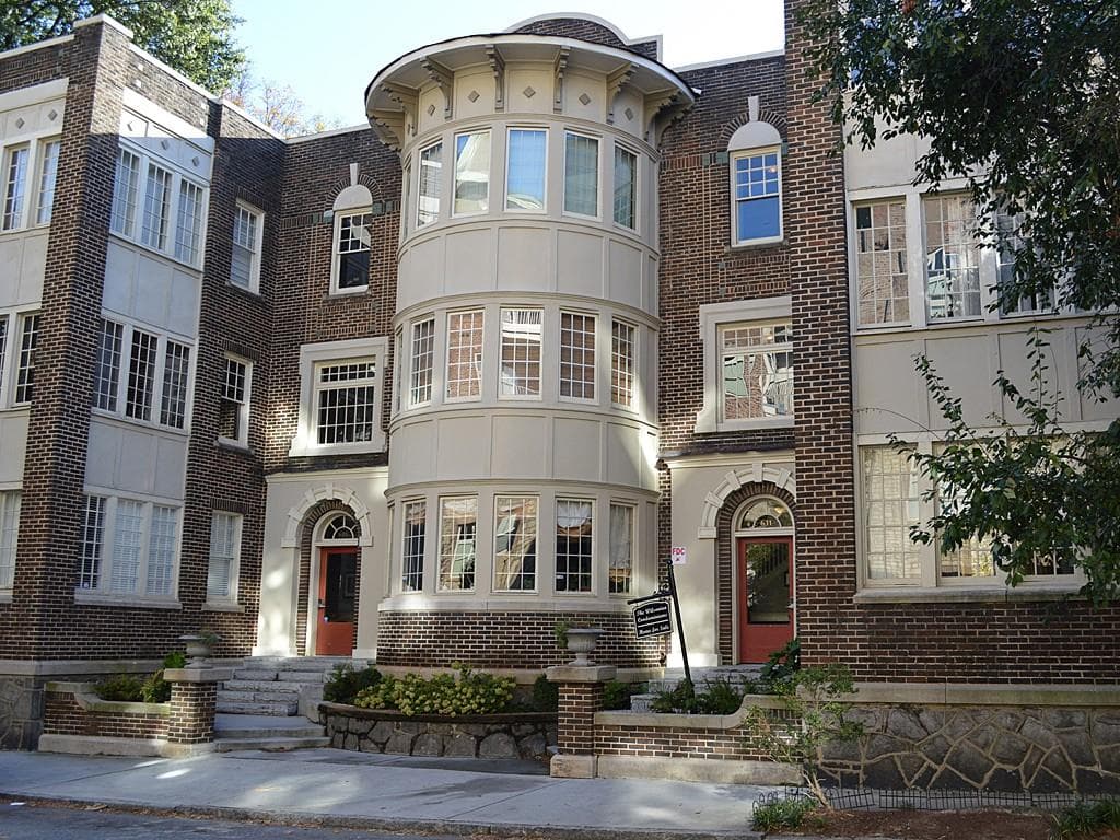 1 bedroom, 800 sq ft condominium sold at 635 Myrtle Street 11, Atlanta, GA 30308