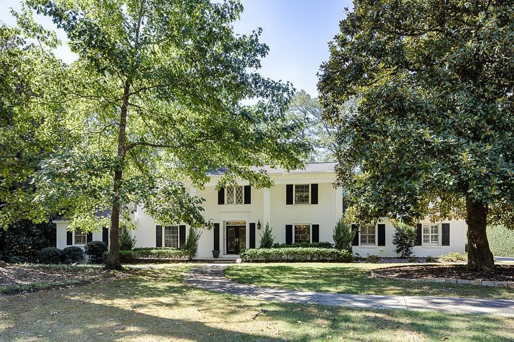 3165 Spalding Drive, Sandy Springs, GA 30350 — most recent listing photo