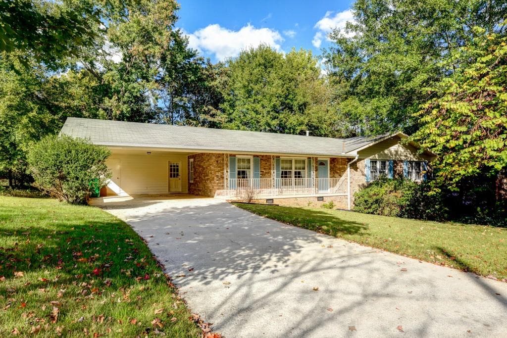 4 bedroom, 1,539 sq ft single family residence sold at 2652 Fleur De Lis Place, Dunwoody, GA 30360