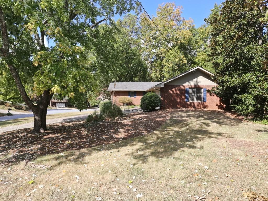 245 Mansell Circle, Roswell, GA 30075 — most recent listing photo