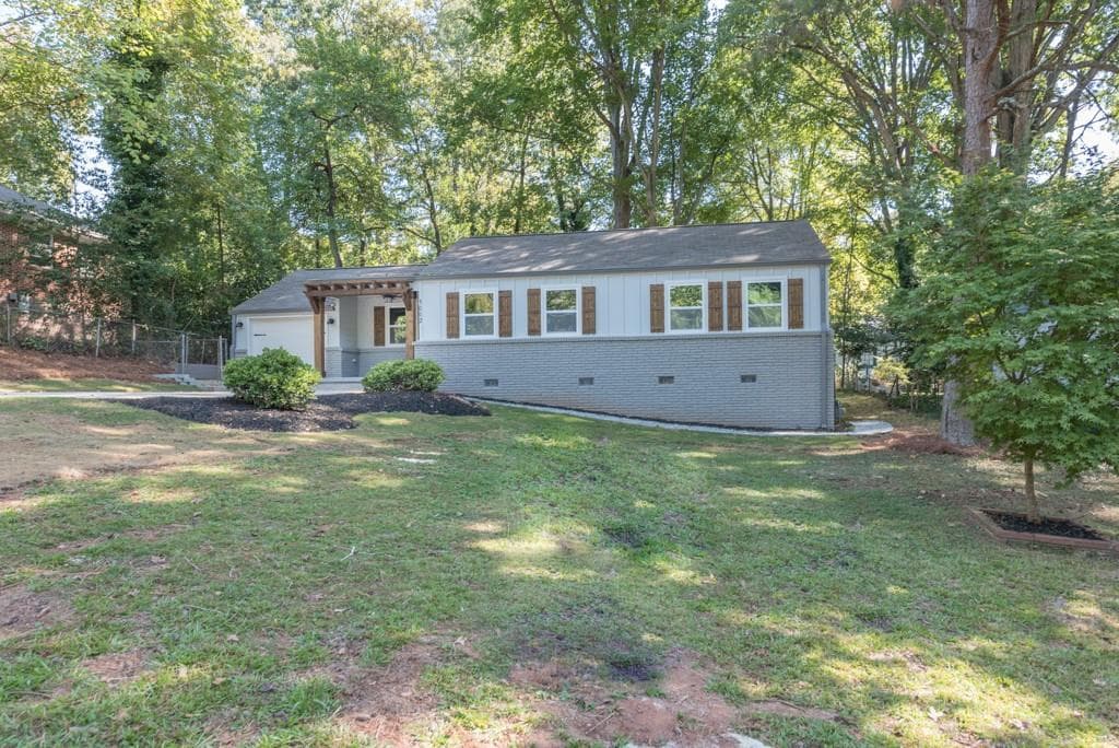 4 bedroom, 1,950 sq ft single family residence sold at 1002 Forrest Boulevard, Decatur, GA 30030