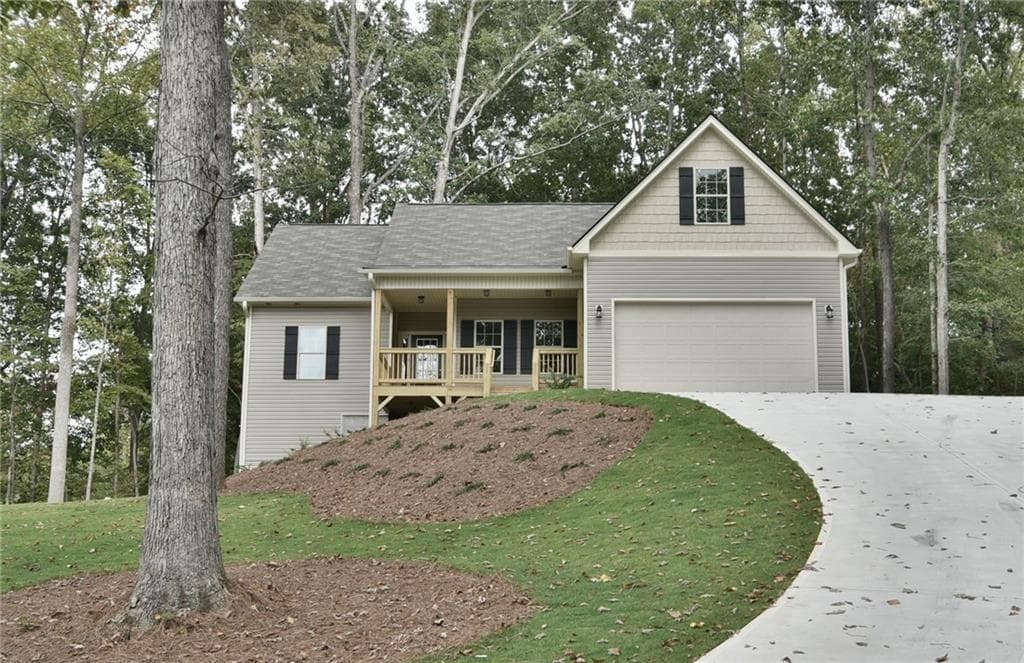 9885 Parkway Ln, Gainesville, GA 30506 — most recent listing photo