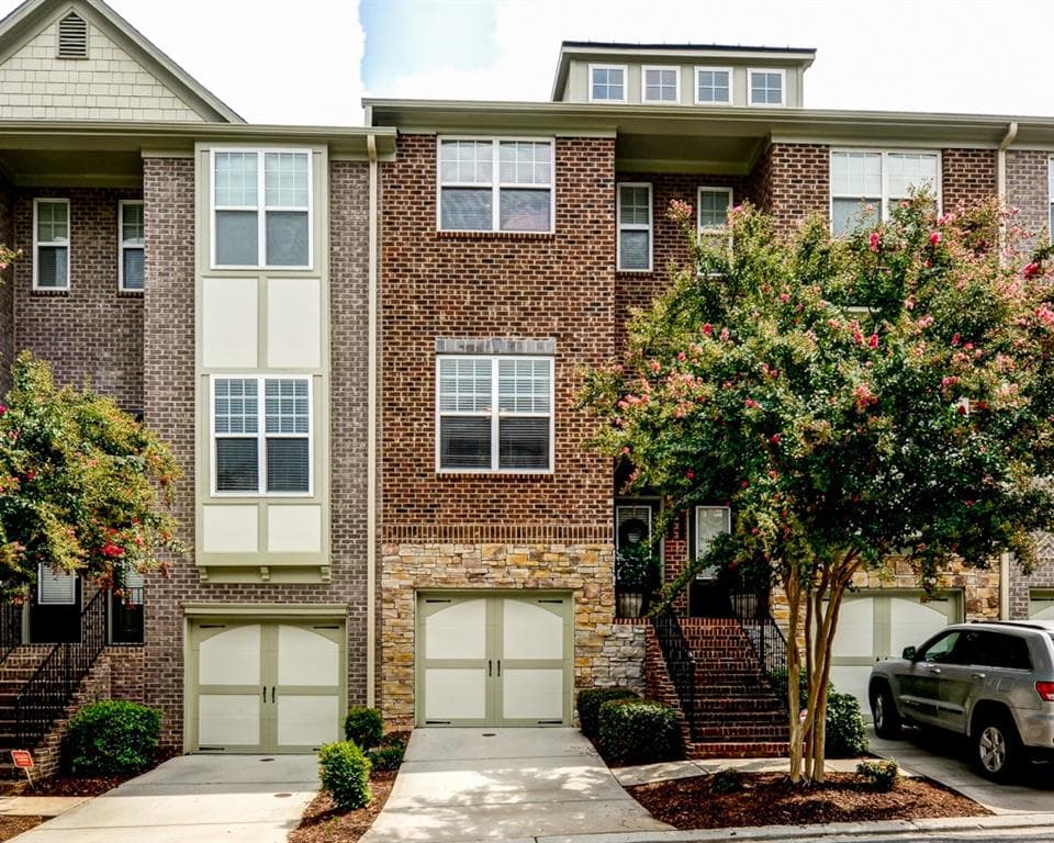 3 bedroom townhouse sold at 1960 Cobblestone Circle, Brookhaven, GA 30319