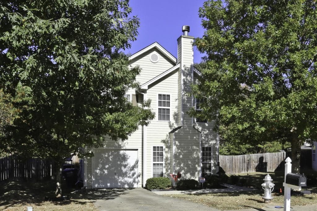 2564 Oakland Spring Drive, Snellville, GA 30039 — most recent listing photo
