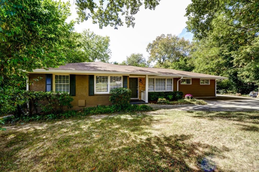 3 bedroom, 1,870 sq ft single family residence sold at 2693 Fairlane Drive, Atlanta, GA 30340