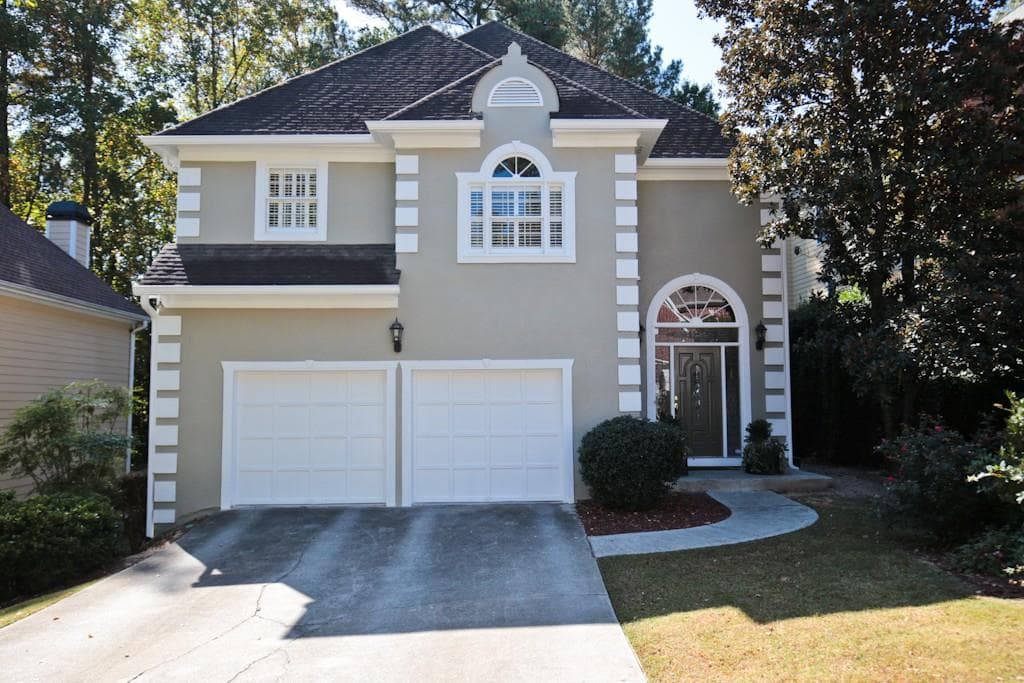 3 bedroom, 2,784 sq ft single family residence sold at 1069 Shady Valley Place, Brookhaven, GA 30324