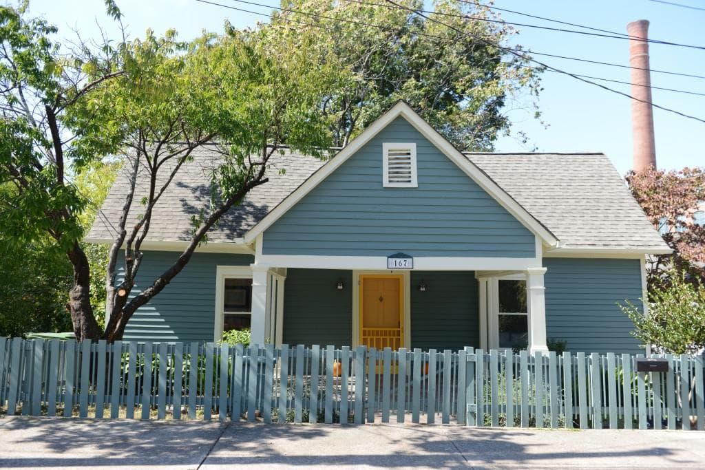 2 bedroom, 1,216 sq ft single family residence sold at 167 Savannah Street, Atlanta, GA 30316