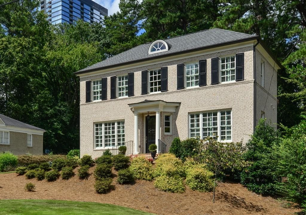 5 bedroom, 5,904 sq ft single family residence sold at 950 Eulalia Road, Atlanta, GA 30319