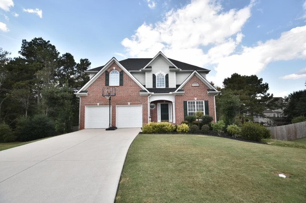 4 bedroom, 2,510 sq ft single family residence sold at 5970 Shepherds Pond, Alpharetta, GA 30004