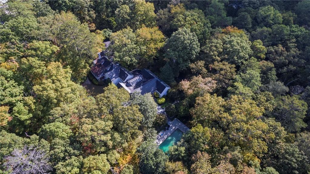 5 bedroom, 6,145 sq ft single family residence sold at 4501 Harris Trail, Atlanta, GA 30327