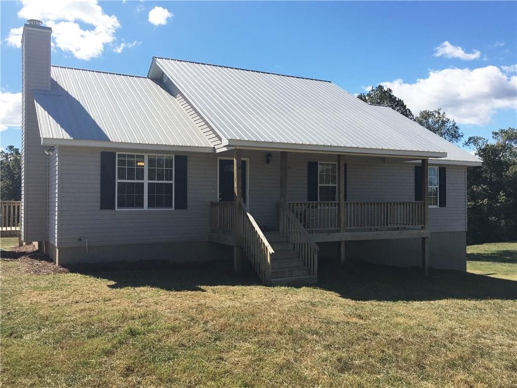 5 bedroom, 1,344 sq ft single family residence sold at 5288 Cromartie Road, Gillsville, GA 30543