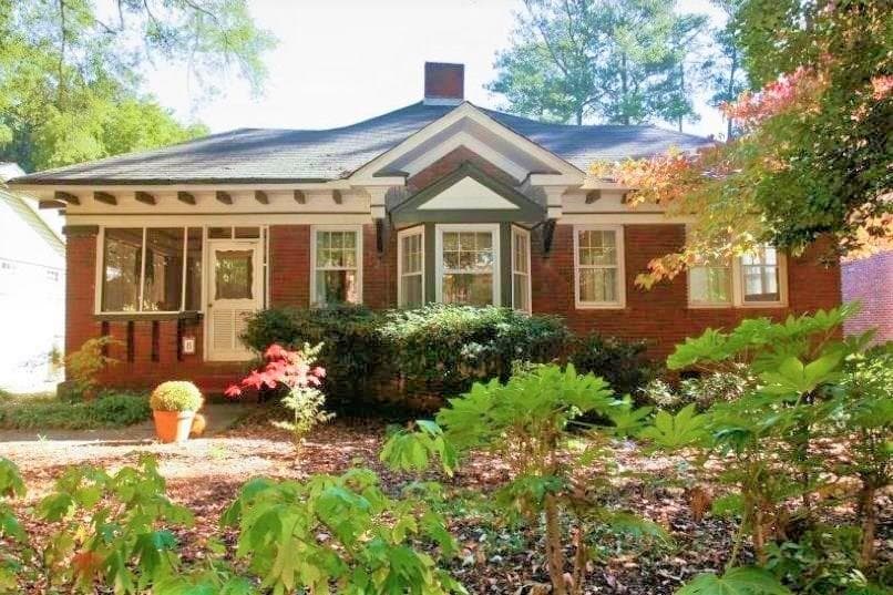 3 bedroom, 1,629 sq ft single family residence sold at 8 Exeter Road, Avondale Estates, GA 30002