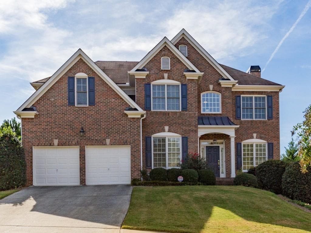 5 bedroom, 3,276 sq ft single family residence sold at 575 Stonebury Drive, Alpharetta, GA 30005