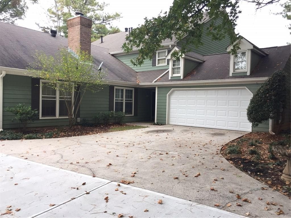 120 Great Oaks Lane, Roswell, GA 30075 — most recent listing photo