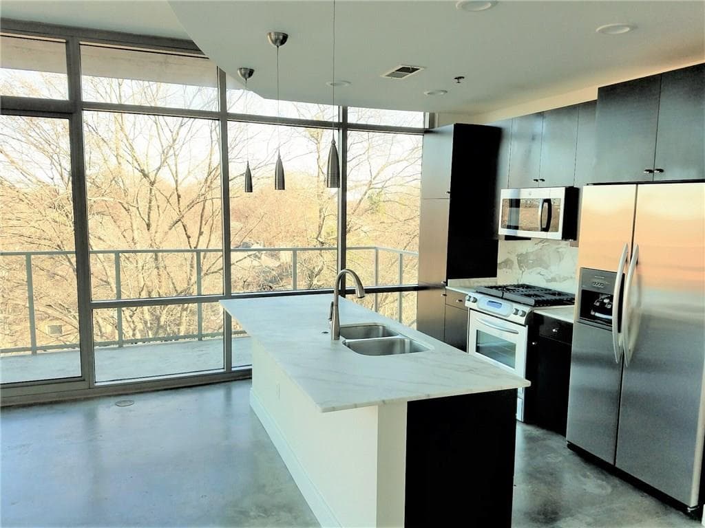 2 bedroom, 1,285 sq ft condominium sold at 905 Juniper Street 516, Atlanta, GA 30309