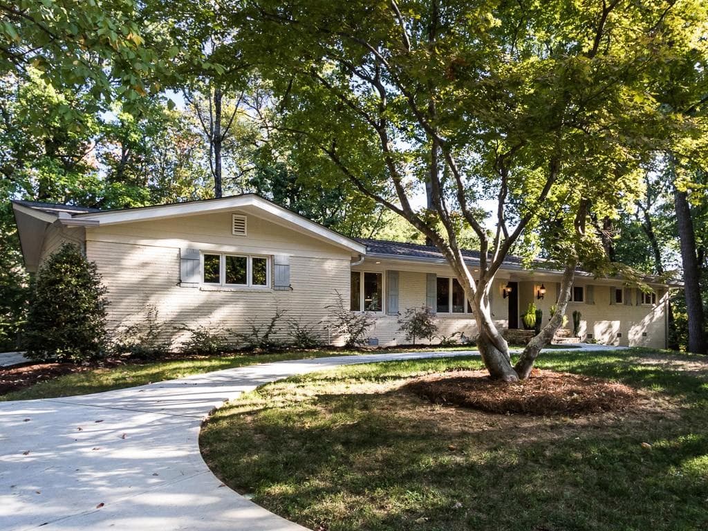 5581 Arundel Drive, Sandy Springs, GA 30327 — most recent listing photo