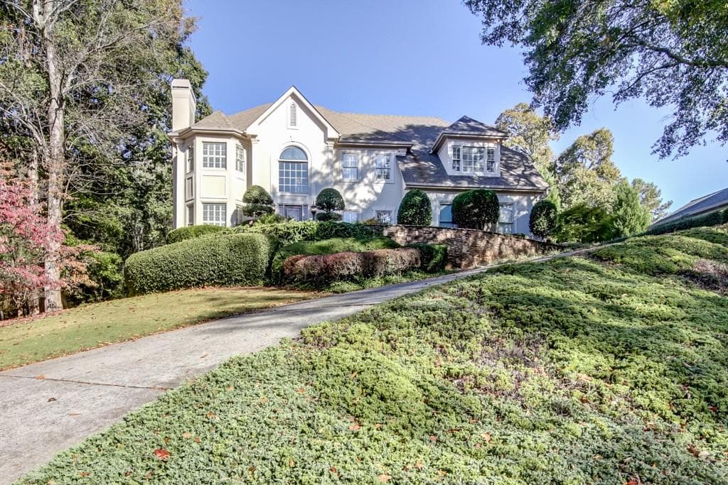 1244 Manor Oaks Court, Dunwoody, GA 30338 — most recent listing photo