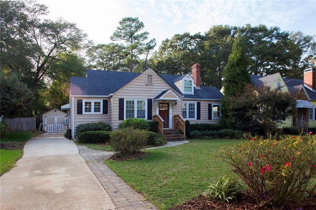 3 bedroom, 1,258 sq ft single family residence sold at 229 Garland Avenue, Decatur, GA 30030