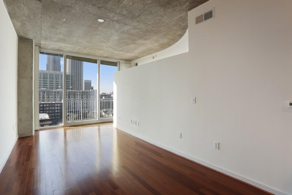 1 bedroom, 745 sq ft condominium sold at 860 Peachtree Street 1006, Atlanta, GA 30308