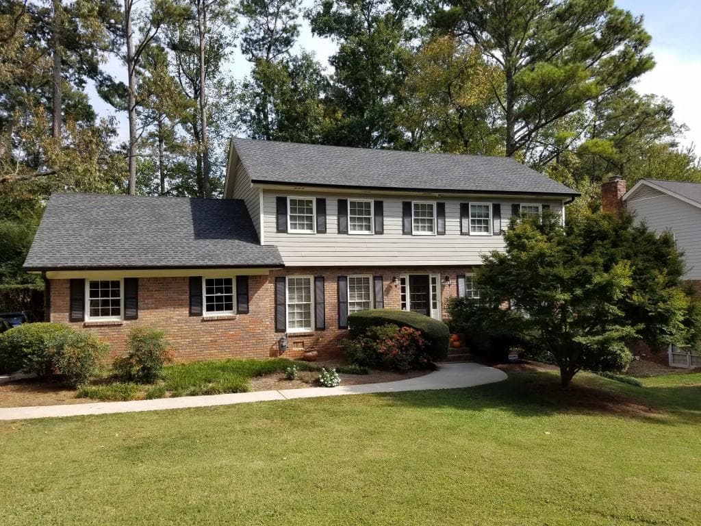 4 bedroom, 2,251 sq ft single family residence sold at 3909 Ashford Dunwoody Road, Brookhaven, GA 30319