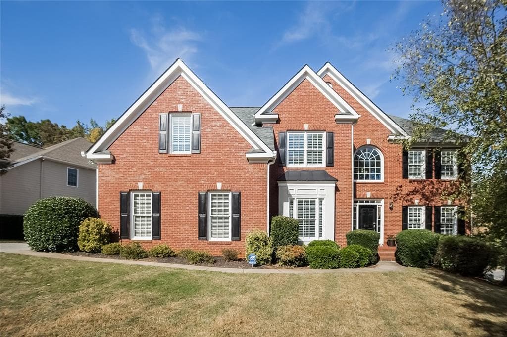 5 bedroom, 3,366 sq ft single family residence sold at 2060 N Bethany Creek Drive, Alpharetta, GA 30004
