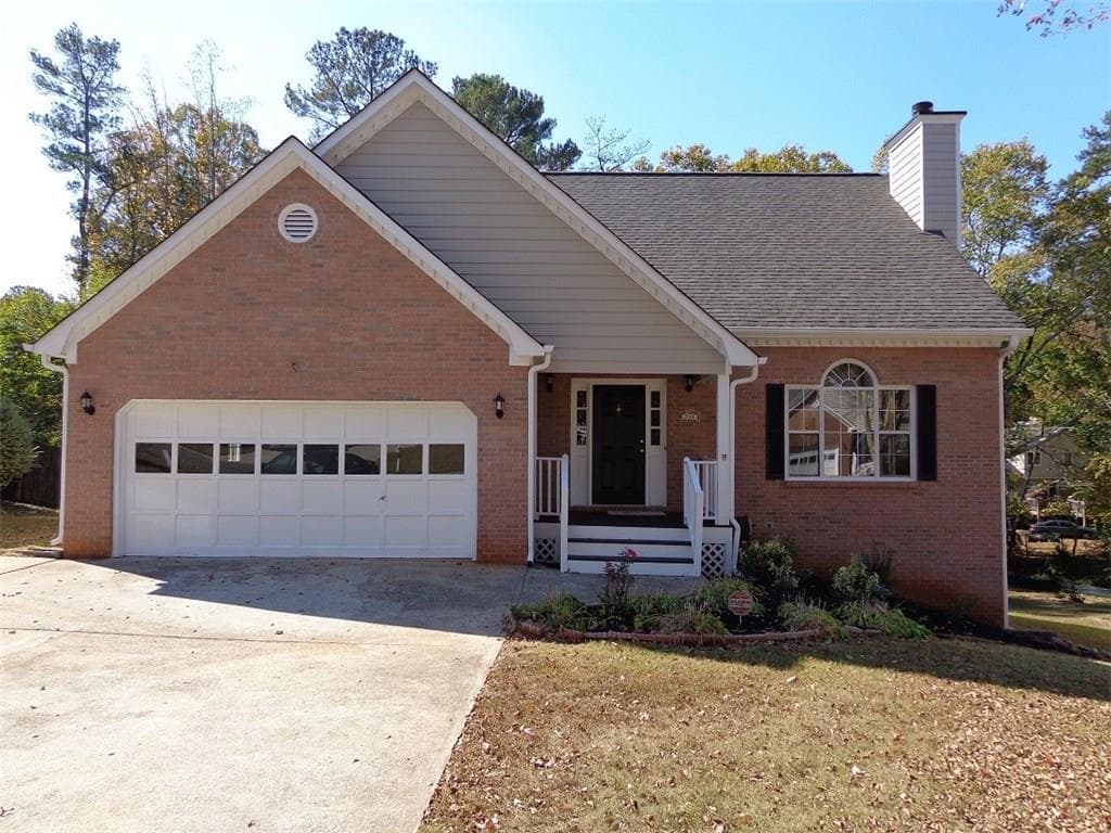 5 bedroom, 3,292 sq ft single family residence sold at 735 Rosehill Lane, Lawrenceville, GA 30044