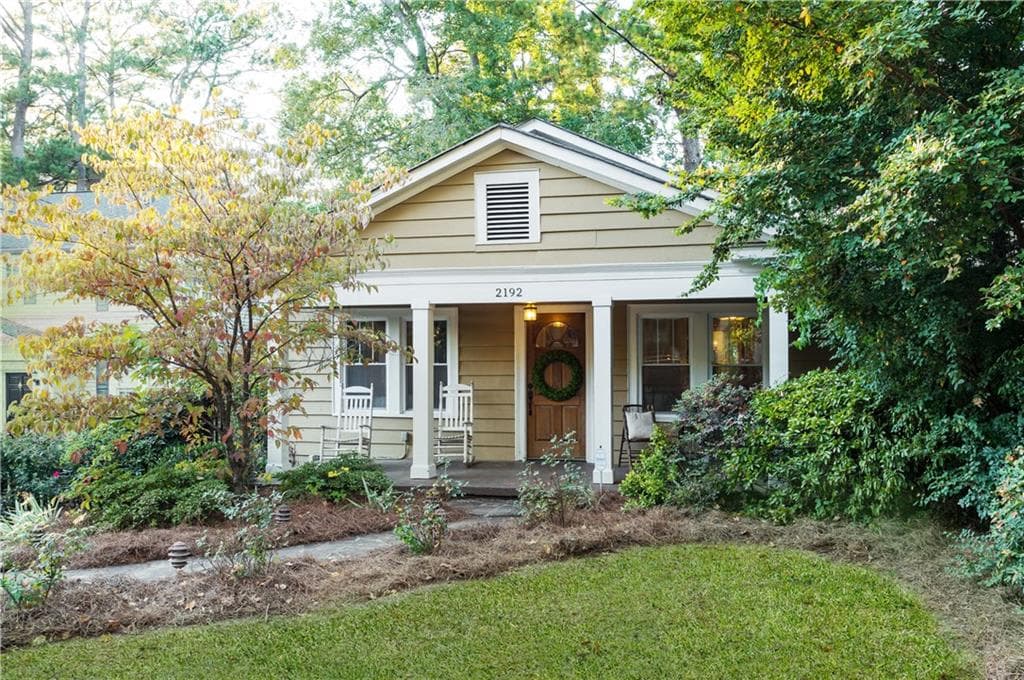 3 bedroom, 1,650 sq ft single family residence sold at 2192 Edison Avenue, Atlanta, GA 30305