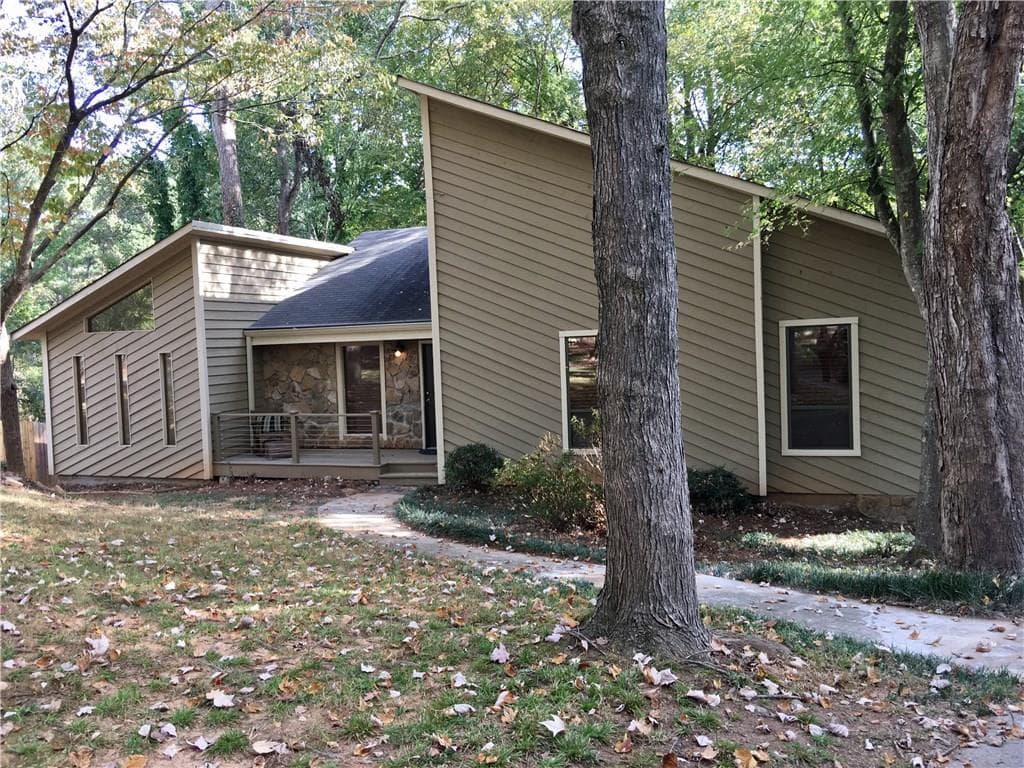 140 Winterberry Court, Roswell, GA 30076 — most recent listing photo