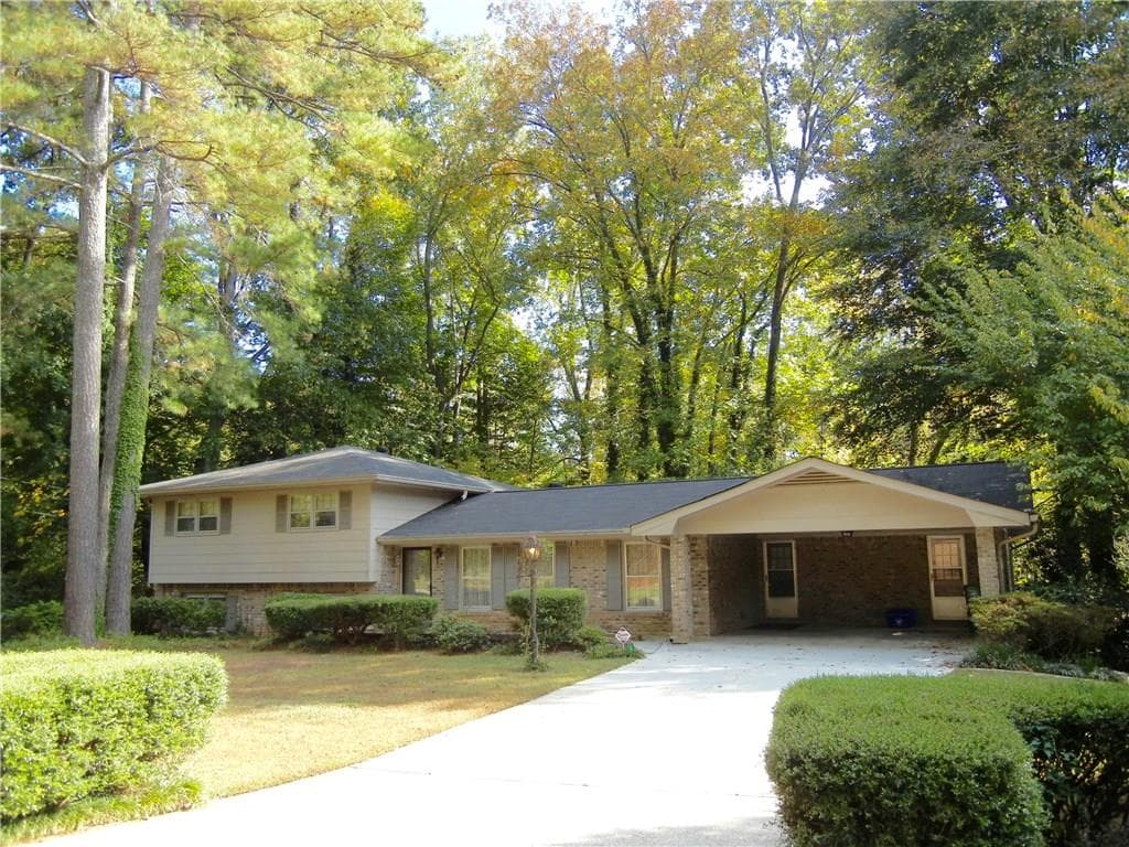 4 bedroom, 2,355 sq ft single family residence sold at 2724 Evans Dale Circle, Atlanta, GA 30340
